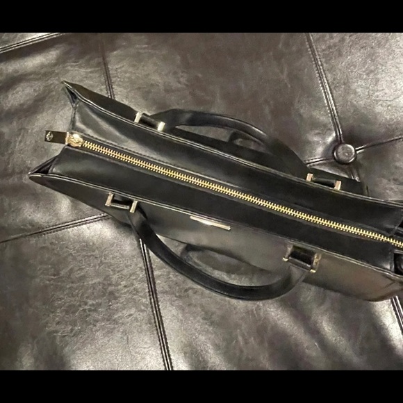 Kate Spade ♠️ - Picture 3 of 5